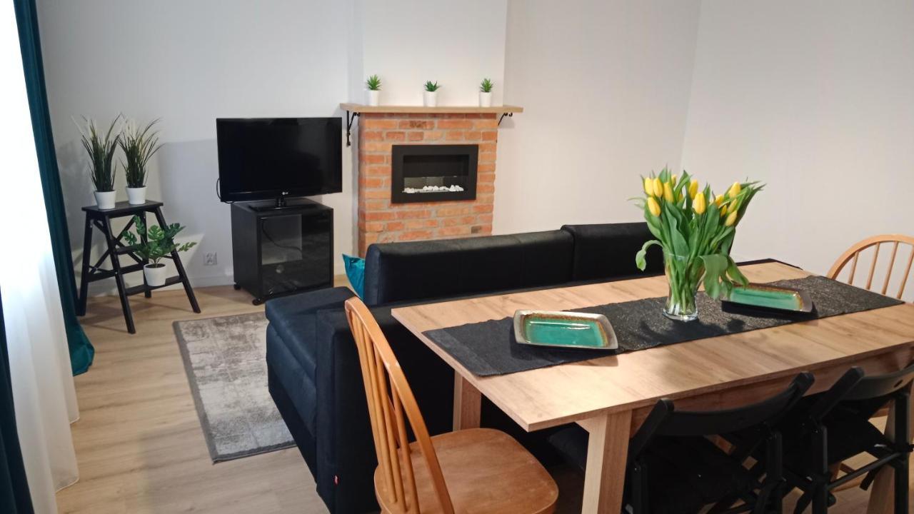 Apartament Dwupokojowy Ostrowiec Świętokrzyski Esterno foto